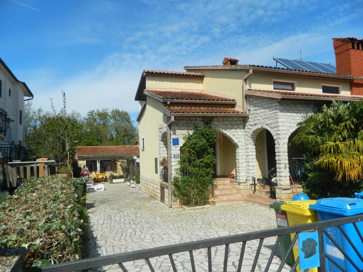 Apartments Vila Vanda Porec Bagian luar foto