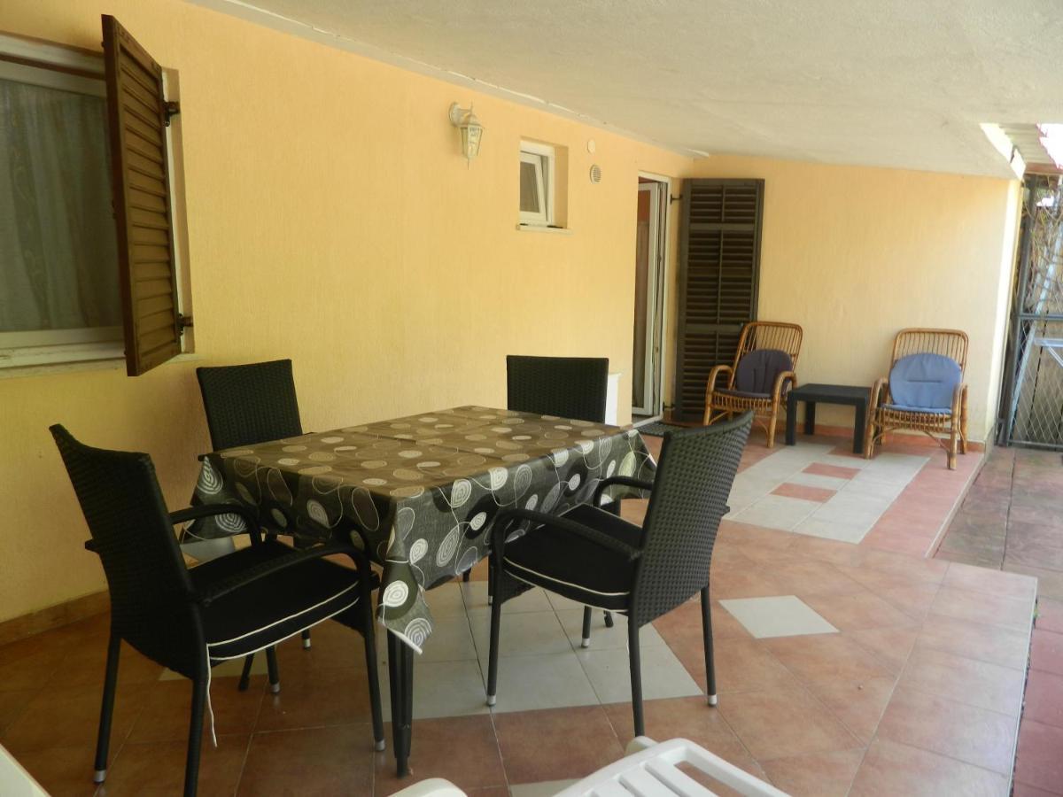 Apartments Vila Vanda Porec Bagian luar foto