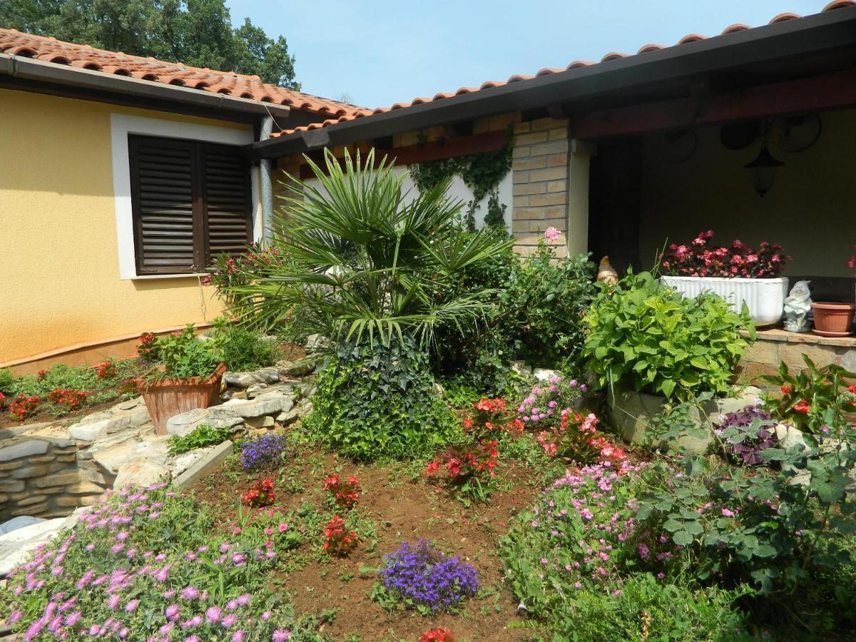 Apartments Vila Vanda Porec Bagian luar foto