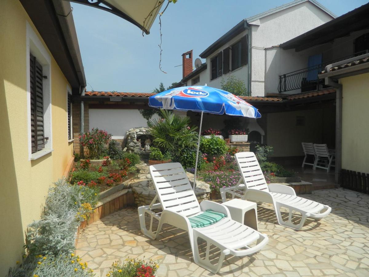 Apartments Vila Vanda Porec Bagian luar foto